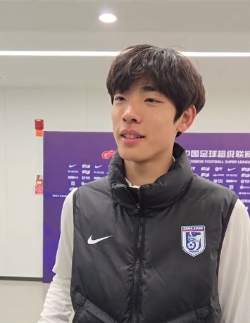  國青歸來上演中超首秀，朱鵬宇：感覺很好，場上大哥們很支持我