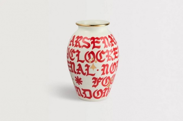  太陽(yáng)報(bào)：阿森納推出花瓶等瓷器的周邊產(chǎn)品，發(fā)售不到一小時(shí)就售罄