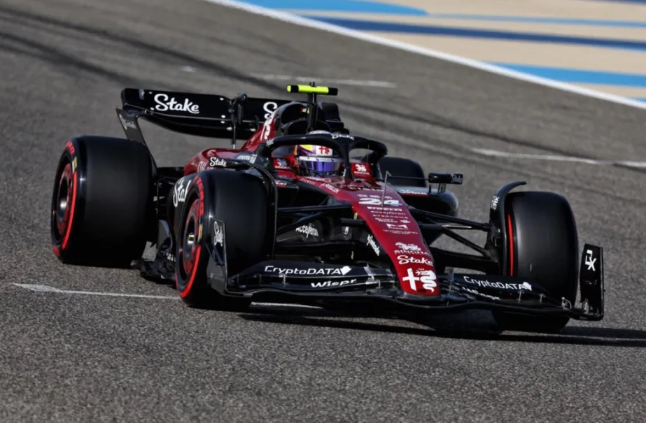  F1中國大獎賽正在進行！周冠宇：今年若有機會 想?yún)⒓酉翹BA的集訓(xùn)